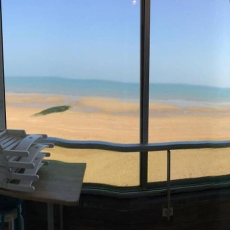 Appartement T2 Avec Vue Sur Mer Directe ! Courseulles-sur-Mer Kültér fotó