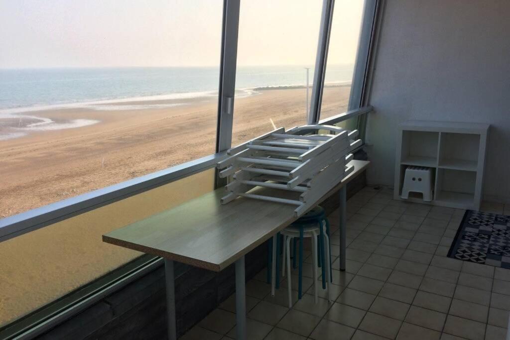Appartement T2 Avec Vue Sur Mer Directe ! Courseulles-sur-Mer Kültér fotó